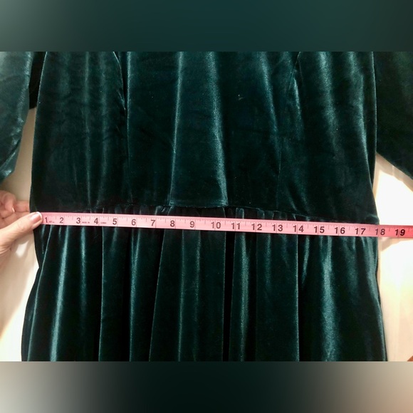 Disney Velvet Holiday Dress w/Pockets & Mickey Minnie Mouse Silhouette Collar 2X - Picture 11 of 16